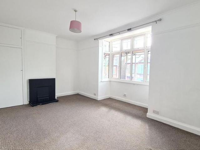 Apartment for rent in London Borough of Ealing, Hanwell