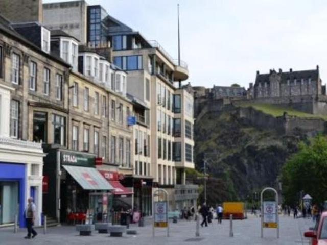 Flat for rent in New Town, Scotland