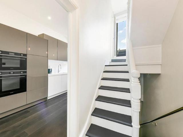 Apartment for rent in Belsize Park, Cat Hill