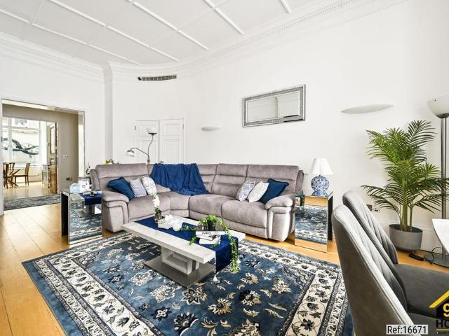 Apartment for rent in Mayfair, Greater London