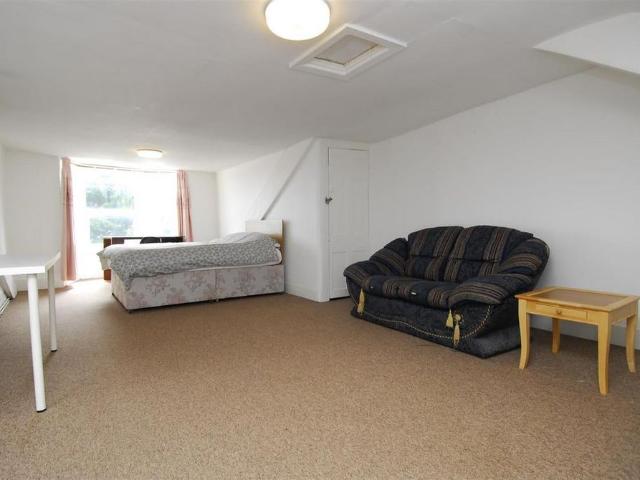 Apartment for rent in Mount Wise