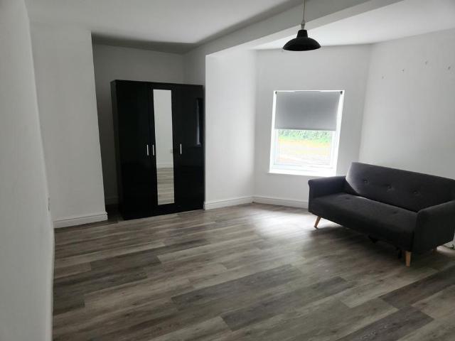 Apartment for rent in Belle Isle, Wakefield
