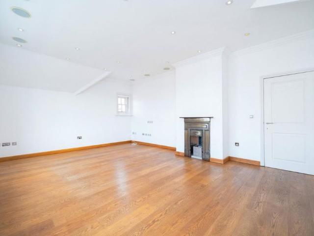 Apartment for rent in London Borough of Camden, Greater London