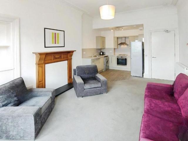 Apartment for rent in Morningside, Scotland