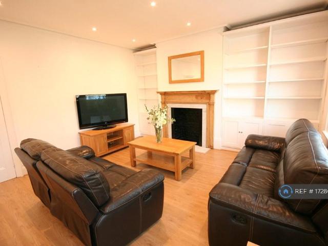 Flat for rent in Fulham, Greater London