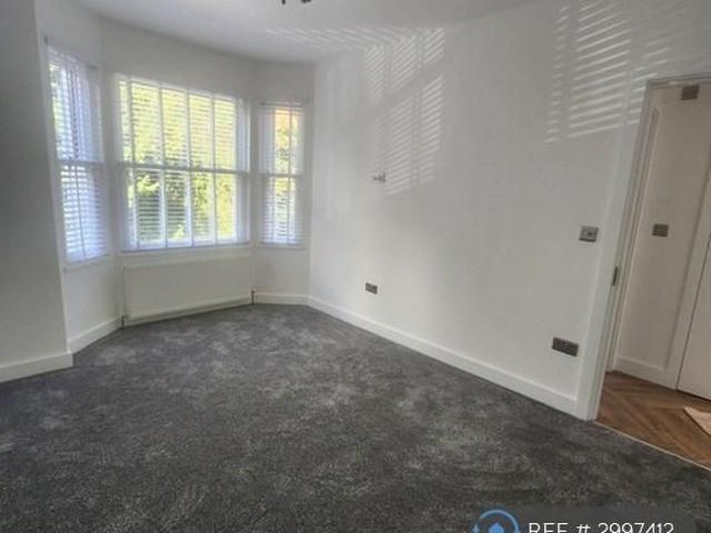 Apartment for rent in London Borough of Ealing, Greater London