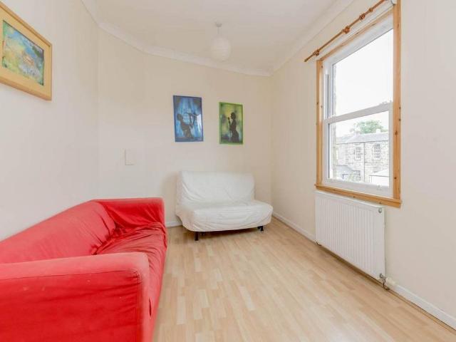 Apartment for rent in Newington, Scotland