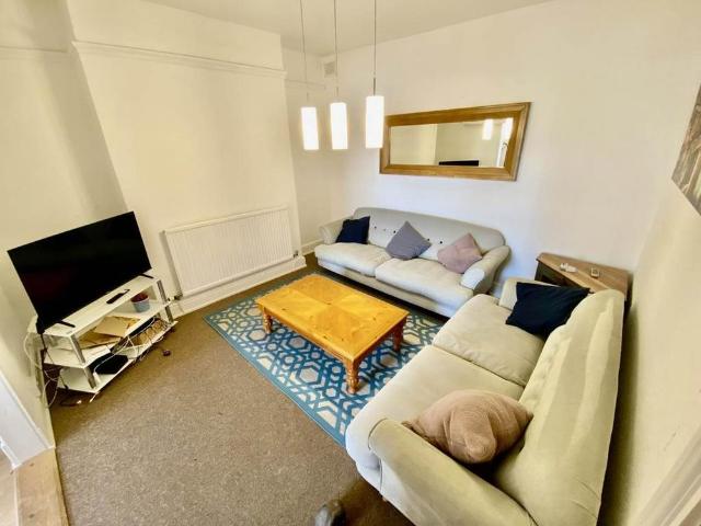 Apartment for rent in Brynmill, Swansea