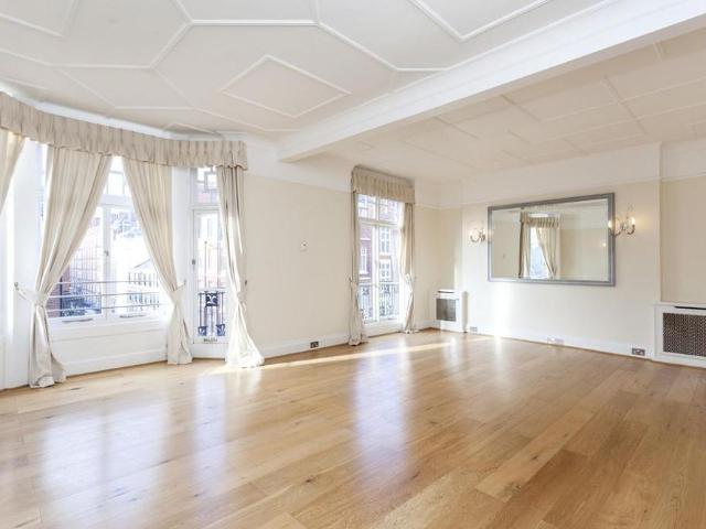 Apartment for rent in Marylebone, Greater London