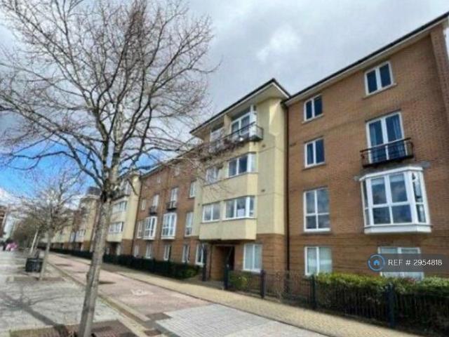 Flat for rent in Newtown, Falcon Lodge