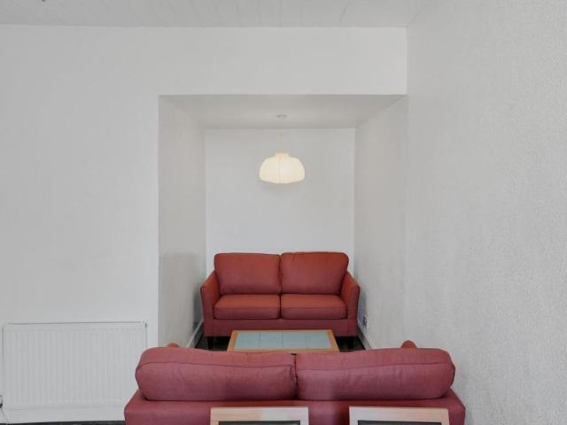 Apartment for rent in Mayfield, Newington
