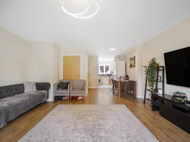 Apartment for rent in London Borough of Hounslow, Spring Grove