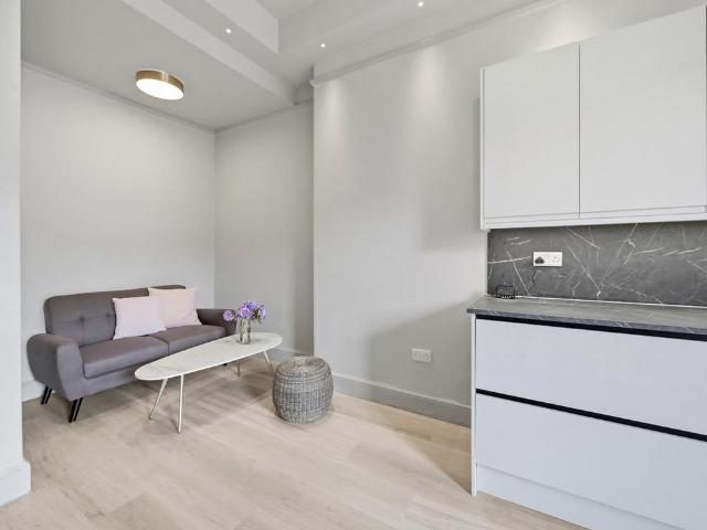Apartment for rent in Marchmont, Scotland