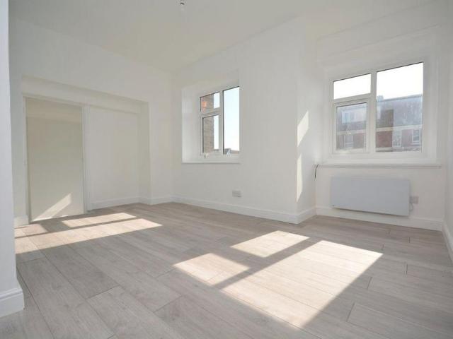 Apartment for rent in Westbrook, Acol
