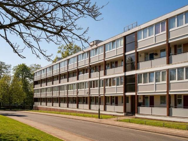 Apartment for rent in Roehampton, Greater London