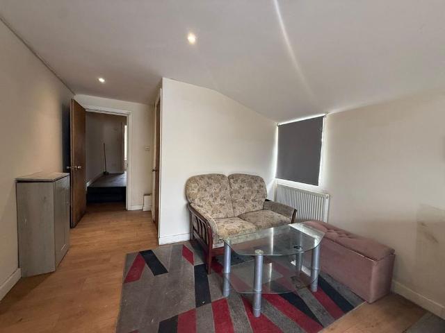 Apartment for rent in London Borough of Ealing, Greater London
