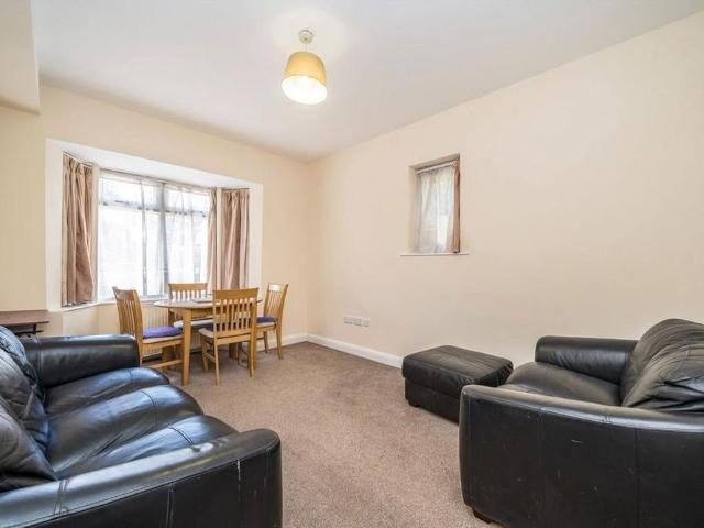 Apartment for rent in London Borough of Ealing, Greater London