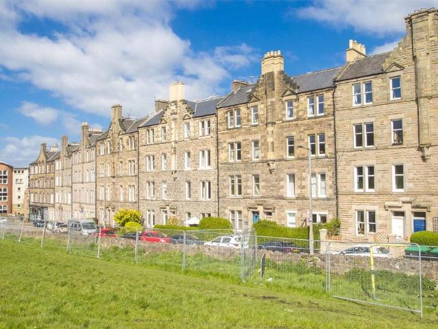 Flat for rent in Meadowbank, Scotland