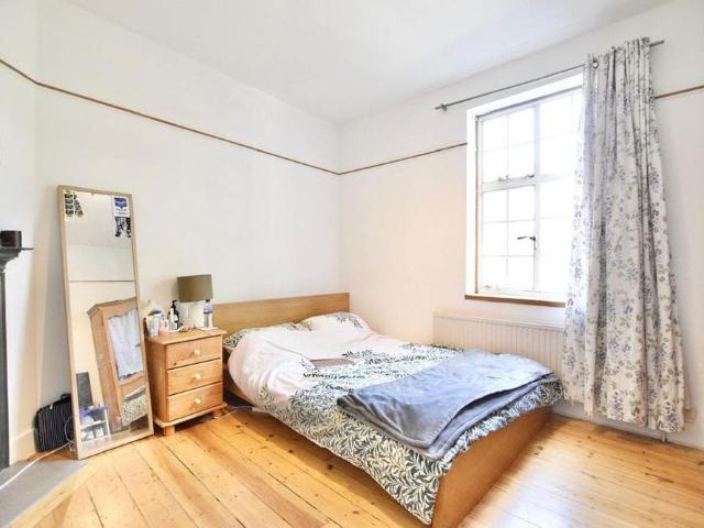 Apartment for rent in Winchmore Hill, Edmonton