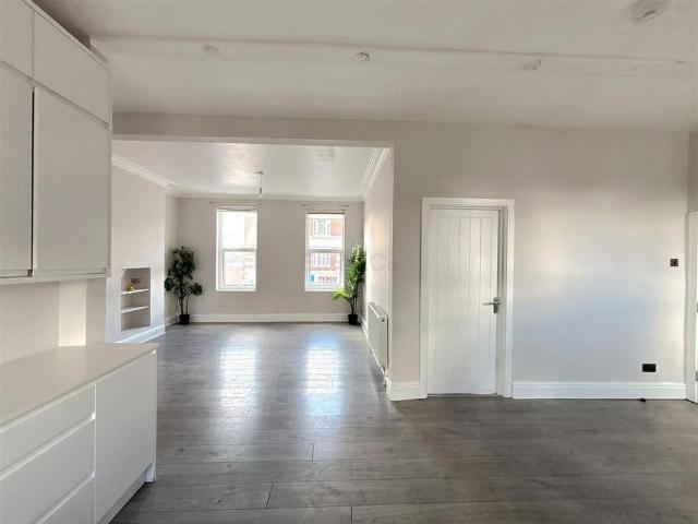 Apartment for rent in Elmers End, Greater London
