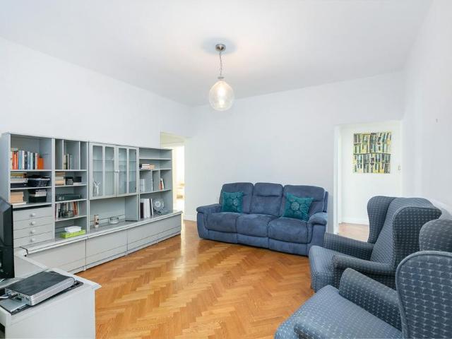 Apartment for rent in Kensington, Greater London