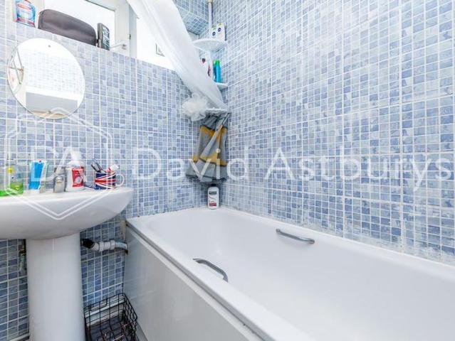Apartment for rent in Westminster, Victoria