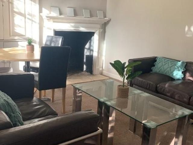 Apartment for rent in Gayfield, Broughton