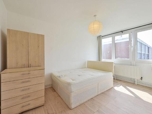 Apartment for rent in Ibsley Neighbourhood, Greater London