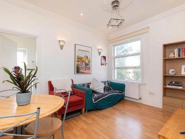 Apartment for rent in London Borough of Ealing, Greater London