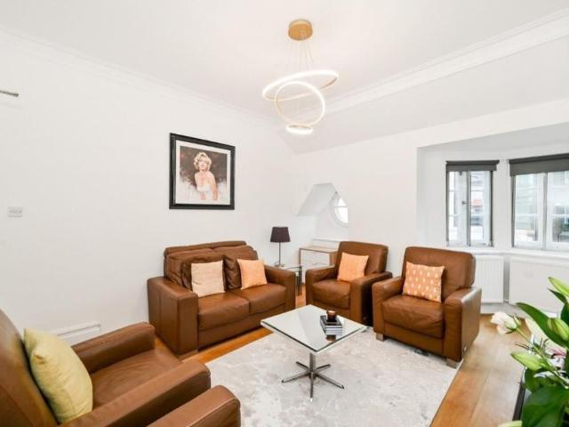 Apartment for rent in London Borough of Hammersmith and Fulham, Greater London