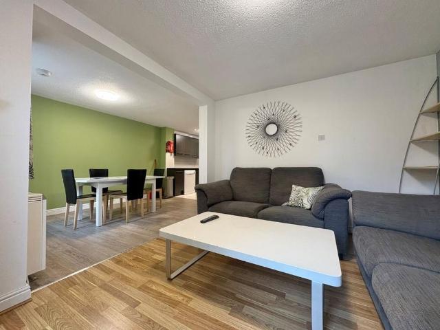Apartment for rent in Hyde Park, West Yorkshire
