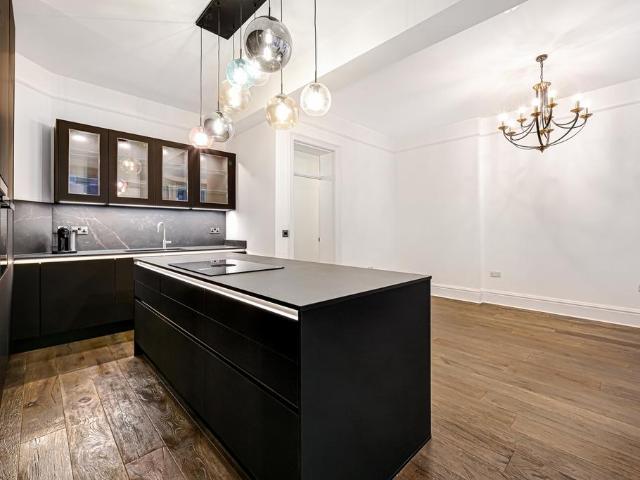 Flat for rent in Westminster, Victoria
