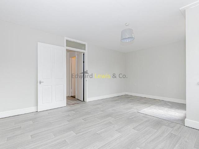 Flat for rent in Bromley-by-Bow, Cat Hill