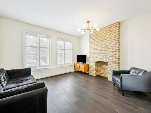 Flat for rent in Belsize Park, Greater London