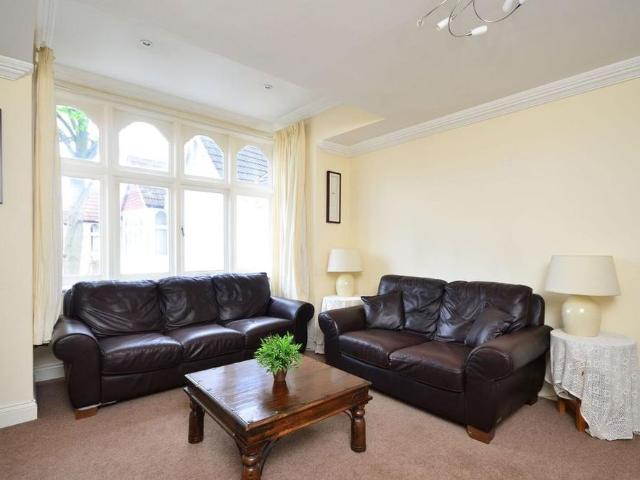 Apartment for rent in London Borough of Hounslow, Greater London
