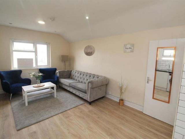 Apartment for rent in Falcon Lodge, Wales