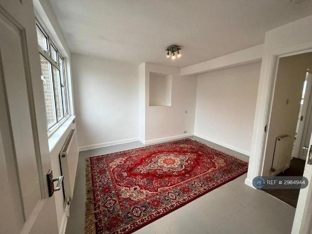 Apartment for rent in Tolworth, Greater London