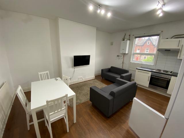Apartment for rent in Hyde Park, West Yorkshire