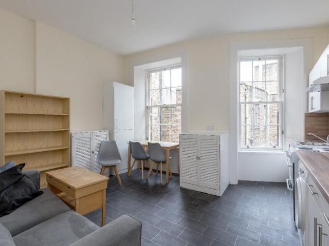 Apartment for rent in Piershill, Scotland