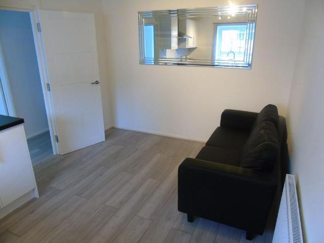 Apartment for rent in Sleepers' Hill, Hampshire
