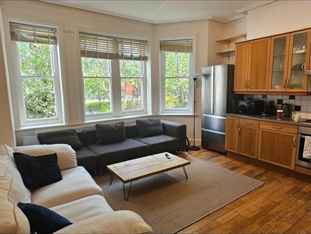 Flat for rent in London Borough of Hounslow, Greater London