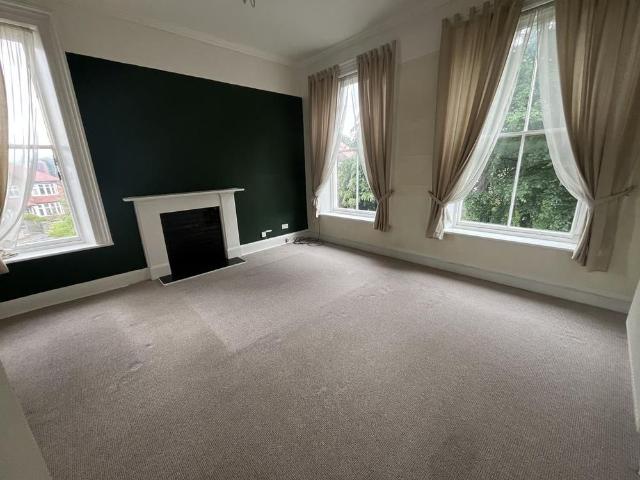 Apartment for rent in Claughton, Wirral
