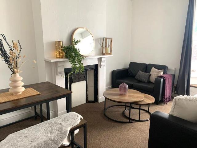Apartment for rent in Robin Hood, The Slade