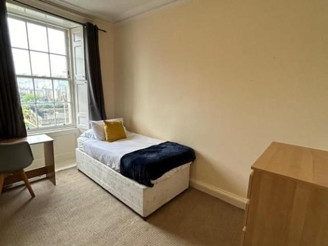 Apartment for rent in Hillside, Old Town