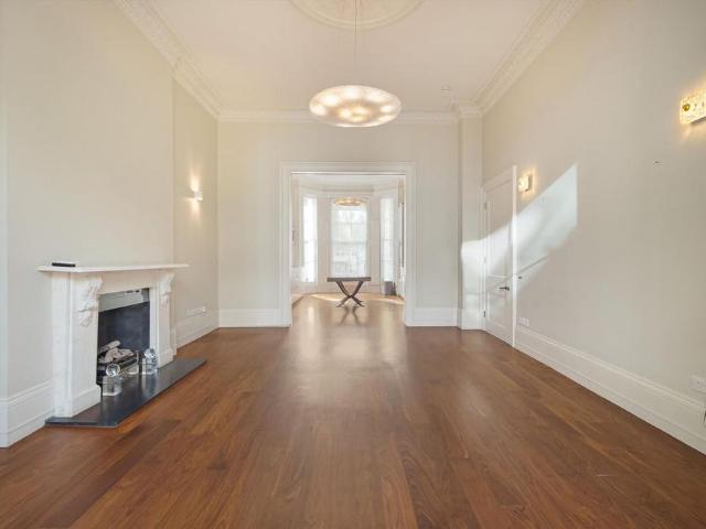 Apartment for rent in Royal Borough of Kensington and Chelsea, Greater London