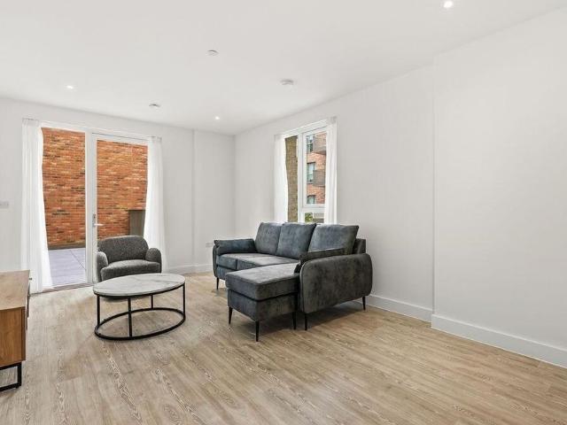 Apartment for rent in London Borough of Hounslow, Heston
