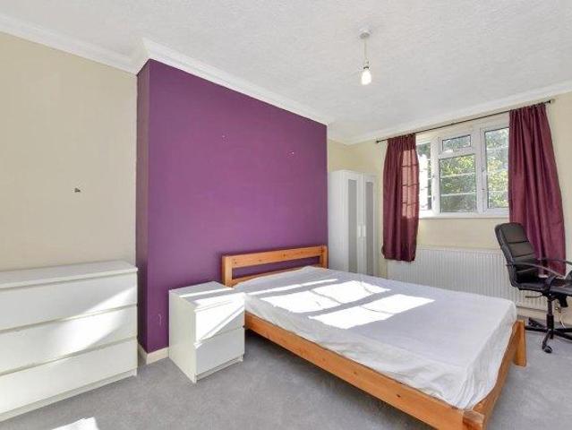 Flat for rent in Surbiton, Greater London