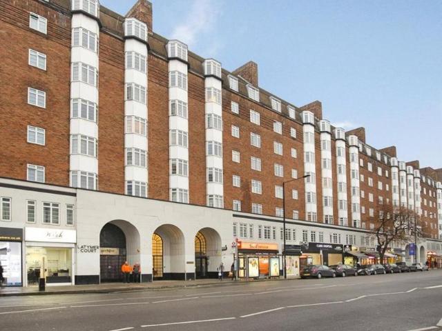 Flat for rent in Brook Green, Greater London
