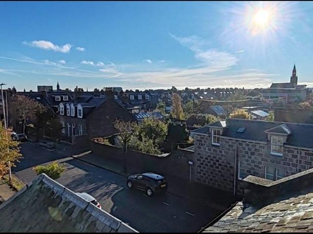 Flat for rent in West End, Ballindoch