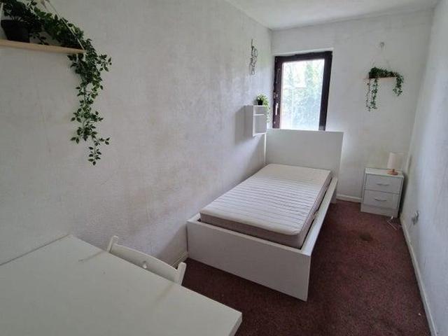 Room for rent in Dartmouth Park, Isle Of Man